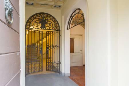 Papavero Accademia Carrara ベルガモ エクステリア 写真